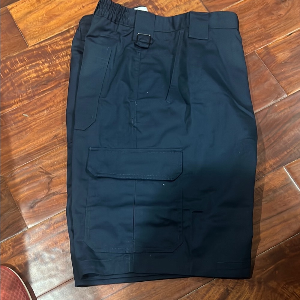 New Men’s Navy Utility Cargo Shorts